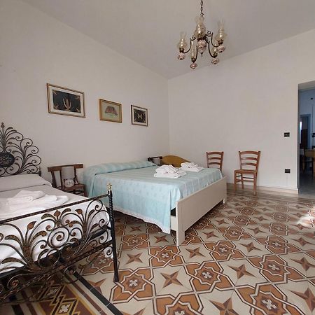 Casa Vacanze Zarinu Orgosolo Zewnętrze zdjęcie